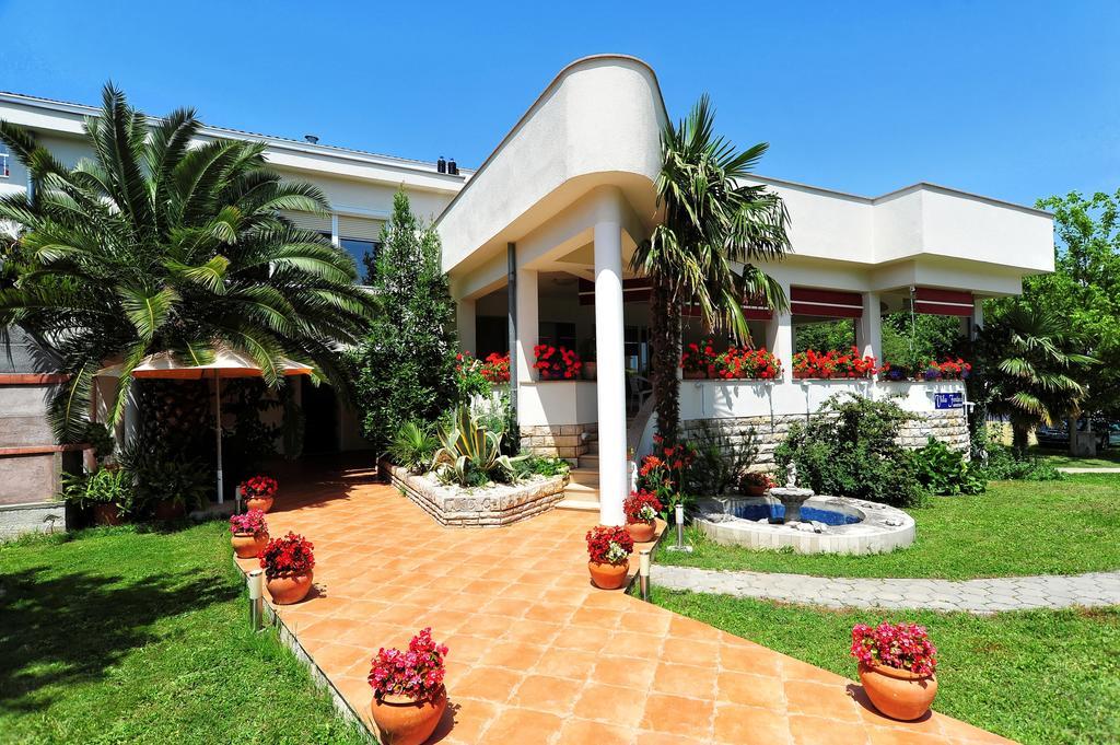 Villa Fontana Sukošan Exterior foto